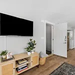 Optimist Abode 3: <7min To Noda-midwood-uptown *