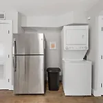 Optimist Abode 3: <7min To Noda-midwood-uptown