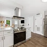 Optimist Abode 3: <7min To Noda-midwood-uptown Apartment Charlotte