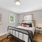 Optimist Abode 3: <7min To Noda-midwood-uptown Apartment Charlotte