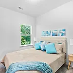 The Southern Grove Apartment *