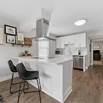 Apartment Optimist Abode 4: <7min To Noda-midwood-uptown Charlotte