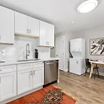 Optimist Abode 2: <7min To Noda-midwood-uptown Apartment Charlotte