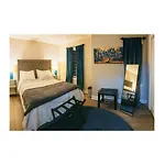 The Serene Uptown Flat