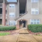 Cozy 1-Br Apartment With A Seasonal Pool