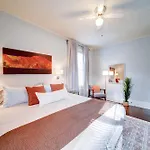Retro 1Br In Elizabeth With Porch & Eclectic Design