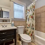 Bright And Restful 2br Near Uptown With Balcony Charlotte
