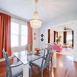 Retro 1br In Elizabeth With Porch & Eclectic Design *