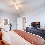 Retro 1br In Elizabeth With Porch & Eclectic Design