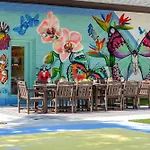 Pool Oasis With Hot Tub, Pickleball Court And Games Near Uptown