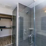 Apartment 2br Uptown Furnished Apts