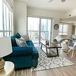 2br Uptown Furnished Near Truist Fields Apts Apartment