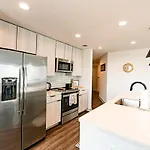 2br Uptown Furnished Near Truist Fields Apts Apartment Charlotte