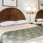 Quality Airport-near Uptown 2*