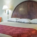 Hotel Quality Airport-near Uptown 2*