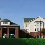 Hotel Homewood By Hilton Airport