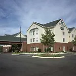 Hotel Homewood By Hilton Airport 2*