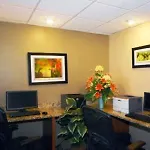 Hotel Express By Marriott South End 3*