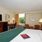 Hotel Express By Marriott South End