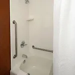 Fairfield Northlake Hotel 3*