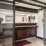 Quality Airport-near Uptown Hotel