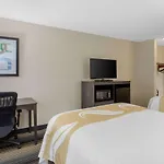 Hotel Quality Airport-near Uptown