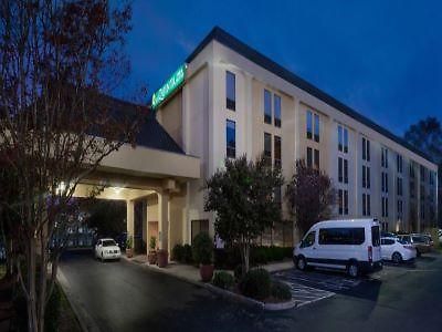 Spark By Hilton Airport North Hotel 3*