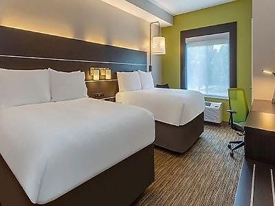 Express Arrowood By Ihg 2*