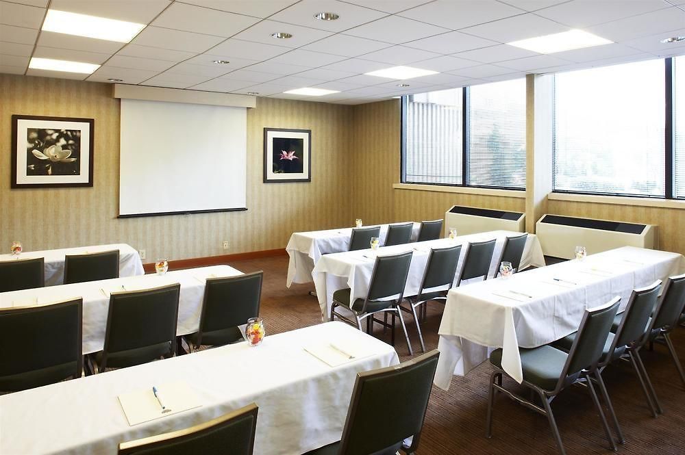 Four Points By Sheraton Hotel 4*