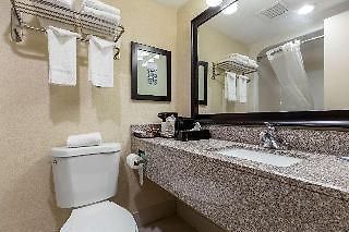 Quality Airport-near Uptown Hotel