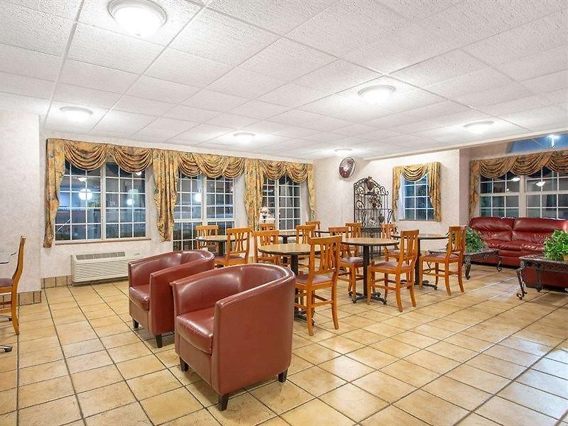 Microtel & By Wyndham Charlotte/northlake