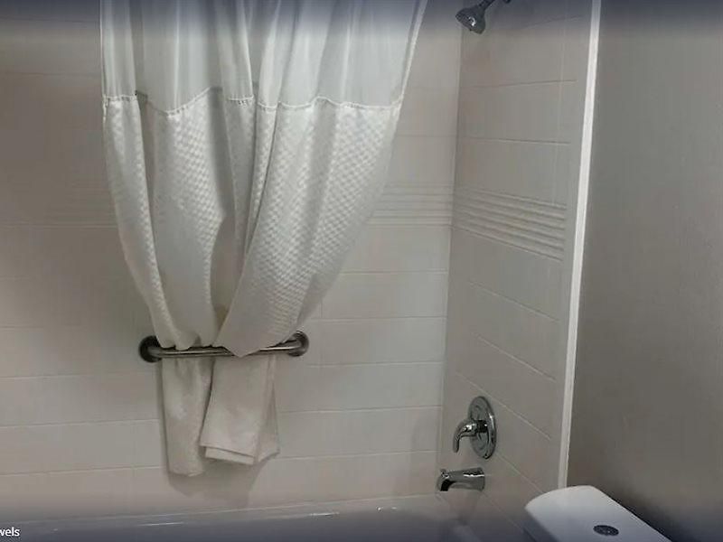 Microtel By Wyndham Airport Hotel Charlotte