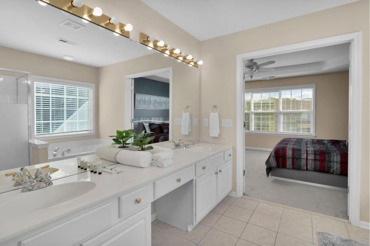Spectacular 5br-family With Pool & Amenities Holiday home