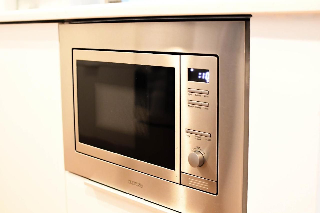 {cloud 9} Luxury 2 Bedroom In Uptown Apartment