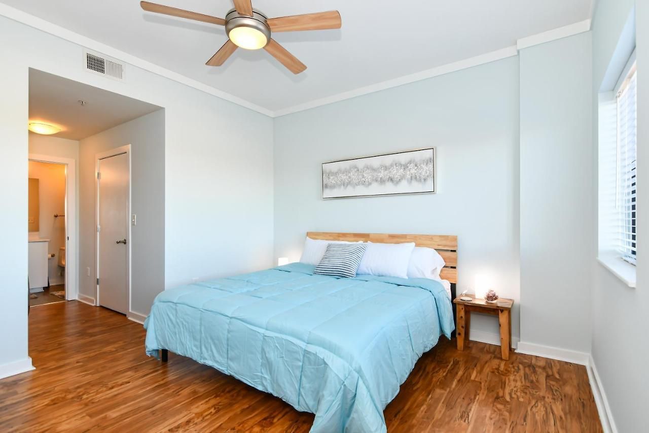 Apartment {cloud 9} Luxury 2 Bedroom In Uptown *