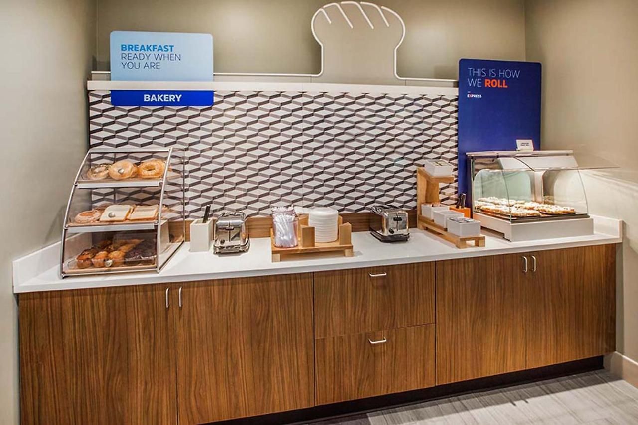Express & - - South End By Ihg Hotel