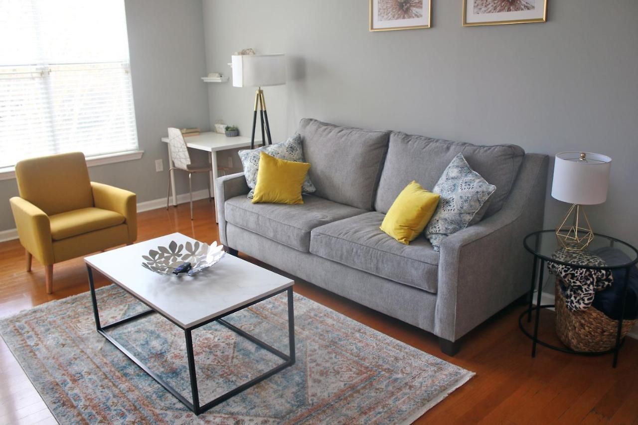 2br Uptown Park View With Free Parking