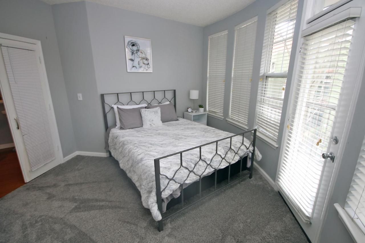 2br Uptown Park View With Free Parking * Charlotte