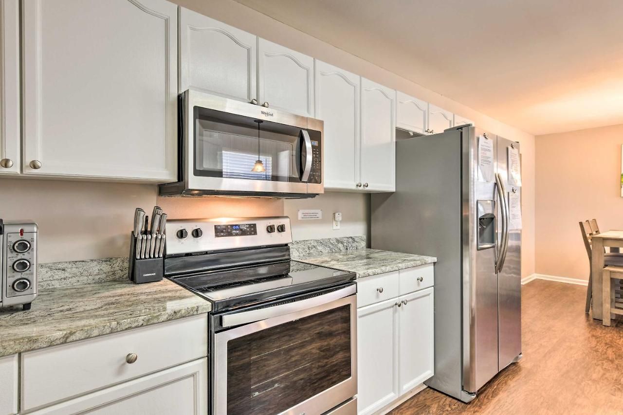 Near Uncc! Family Retreat W/ Deck Holiday home Charlotte