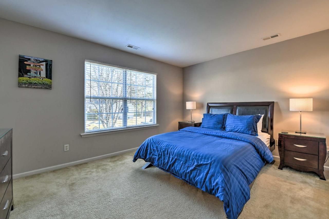 Holiday home Near Uncc! Family Retreat W/ Deck *