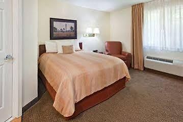 Mainstay - Executive Park