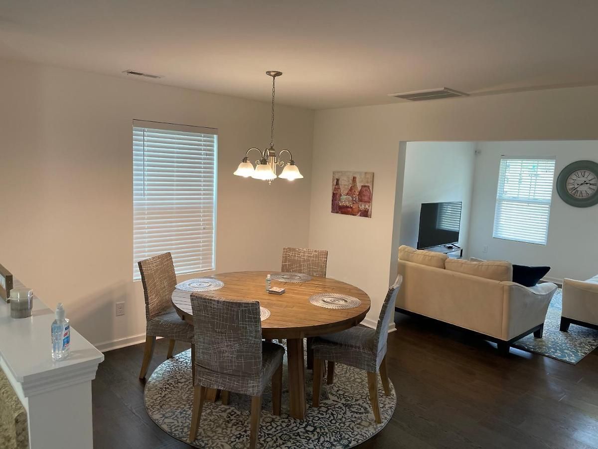 Holiday home Spacious & Family Friendly 3br | 10 Min To Uptown Charlotte