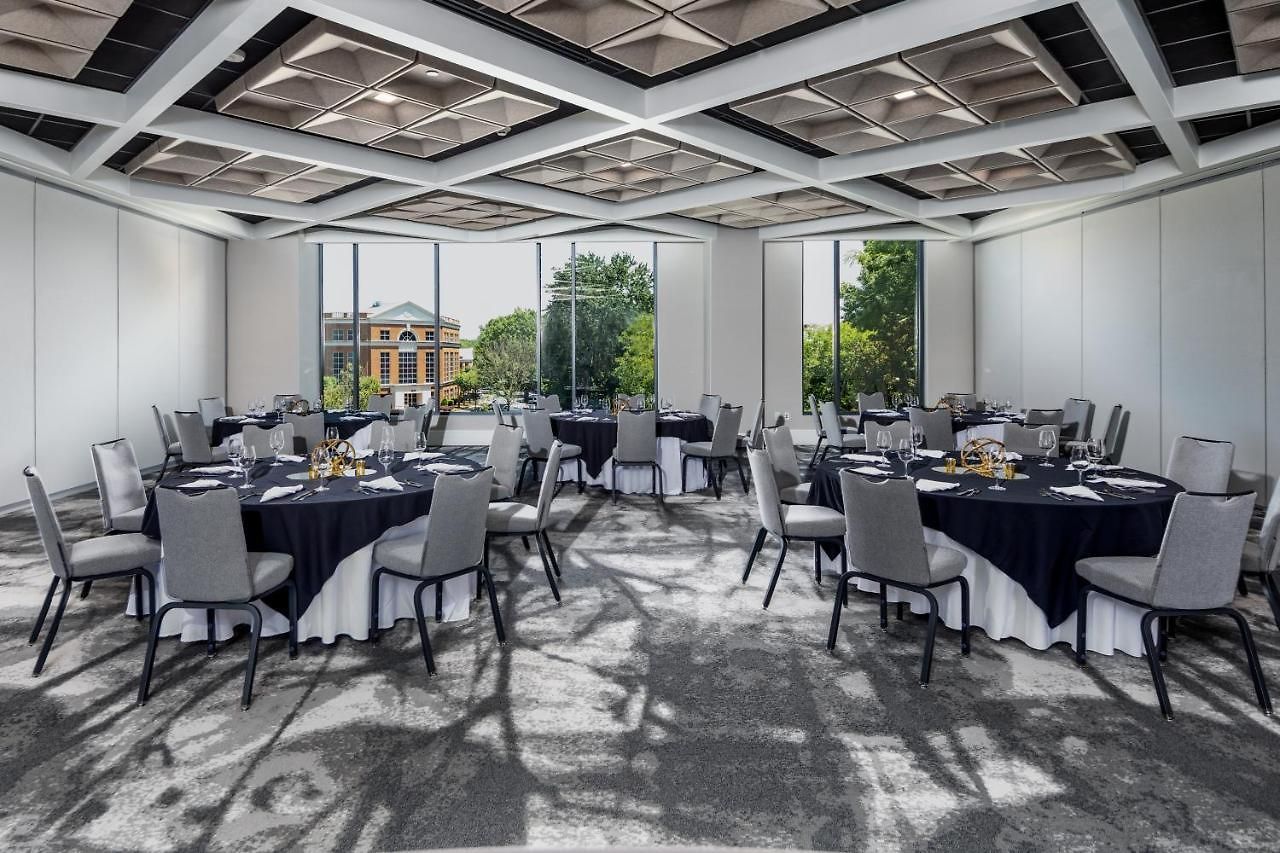 Hyatt Centric Southpark 4*