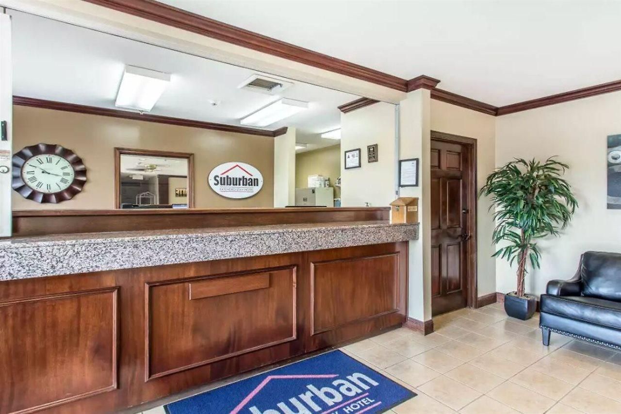 Suburban Near Of North Carolina-charlotte 4*