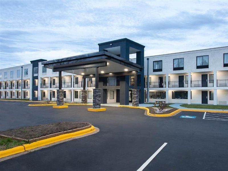 Baymont By Wyndham Hotel 2*