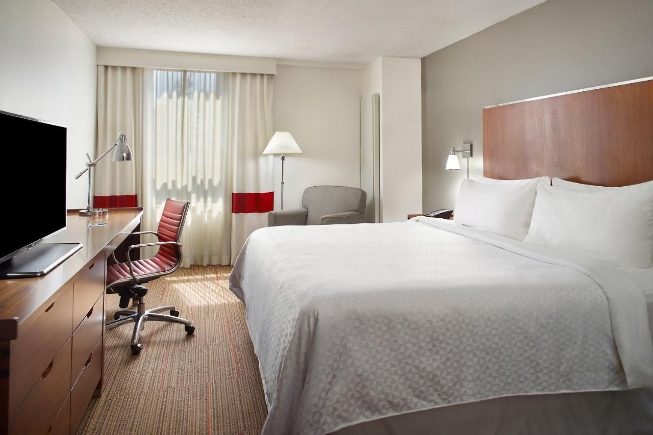 Hotel Four Points By Sheraton 4*