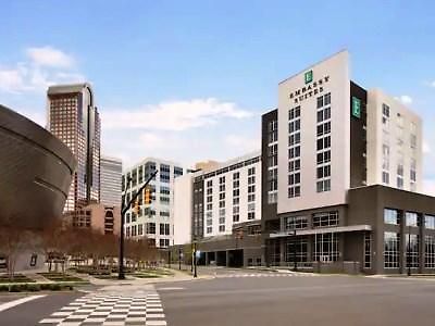 Hotel Embassy By Hilton Uptown