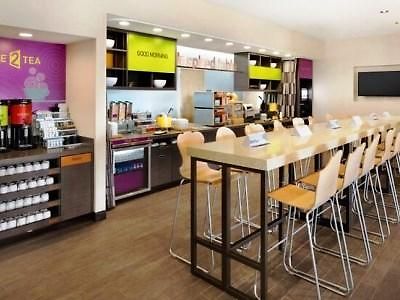 Hotel Home2 By Hilton Airport