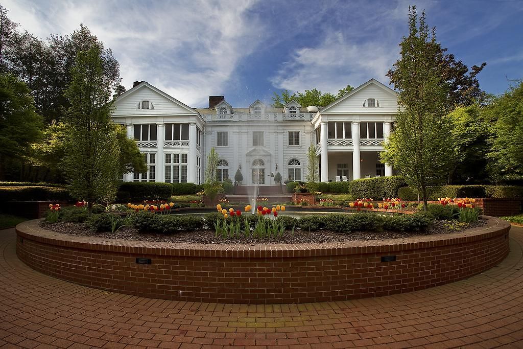 Duke Mansion