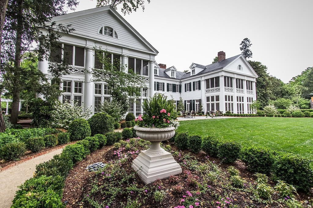 Duke Mansion 4*